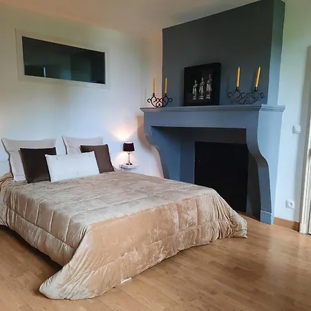 Vieille Apartment *